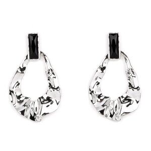 ❤️💙🌺 NWT Paparazzi Earrings